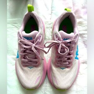 EUC SOLD OUT Pink Twilight Hoka Bondi 8s - Women